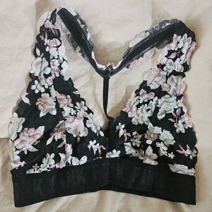 Victoria’s Secret PINK Black Lace Floral Bralette Size XS